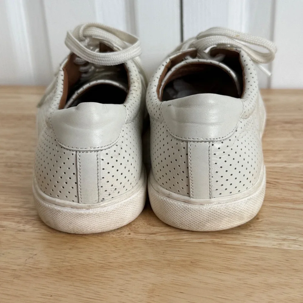 Caslon‎ Perforated Leather Sneakers 9M White Minimalist Low Top Trainers